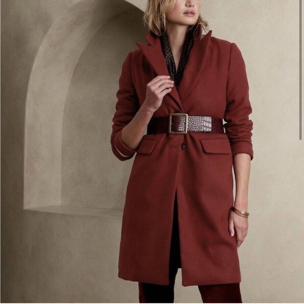 Banana Republic Red Belted Waist. Double cloth coat, dark spiced rum, XSP